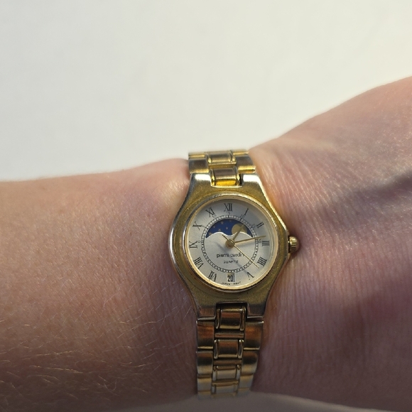 Pierre Cardin Watch - Picture 6 of 6